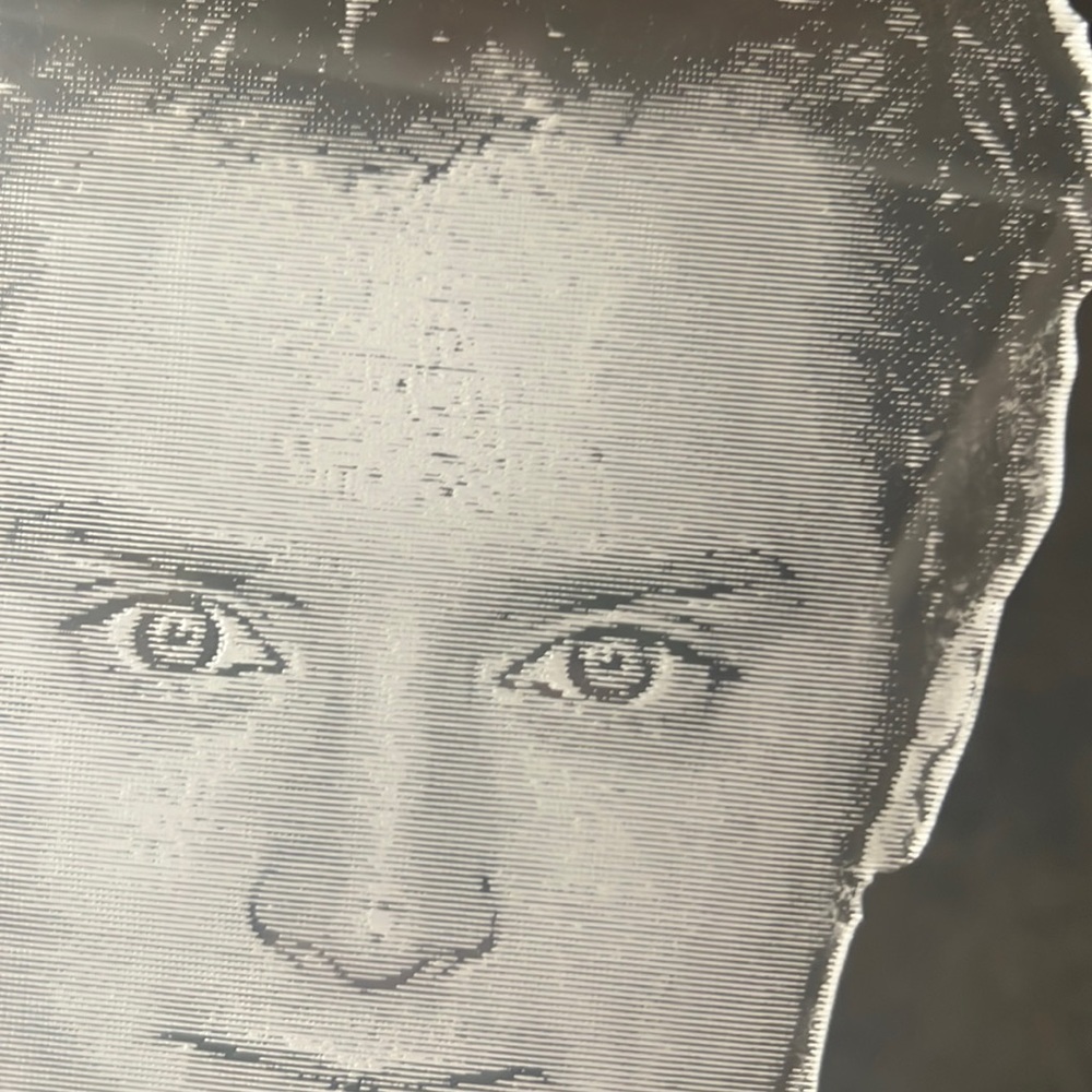 Elijah Wood art statue acrylic laser cut - Picture 5 of 5